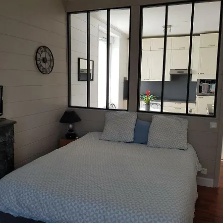 Apartment Studio Lumineux Avec Boites A Cles